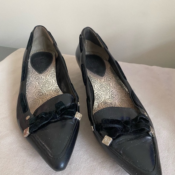 Cole Haan Black Patent Leather Kitten Heel Pumps - Picture 5 of 8